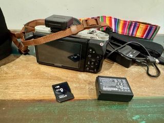 Samsung NX300 + Lente 18-55mm