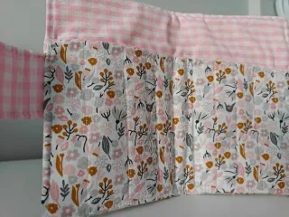 Estuche porta brochas de maquillaje floral