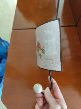 Colgador vintage flores y jaula