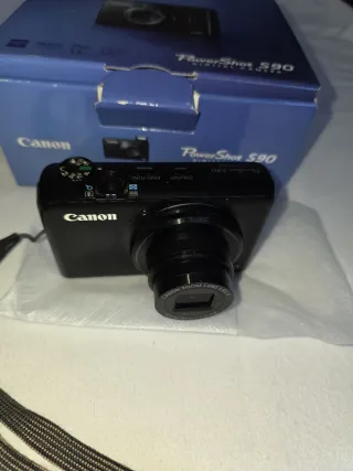 Cámara Canon PowerShot S90 Digital.