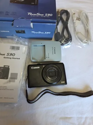 Cámara Canon PowerShot S90 Digital.
