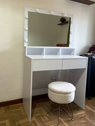 Tocador con Luces y Taburete a juego