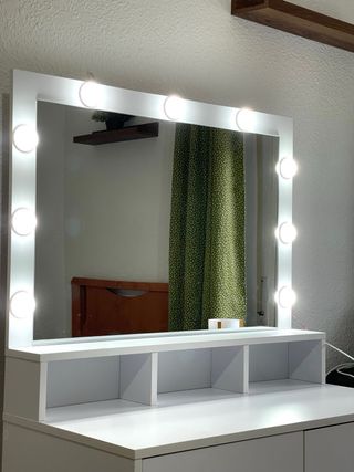 Tocador con Luces y Taburete a juego