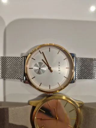 Lote de 4 relojes (pilas a cambiar)