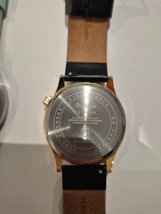 Lote de 4 relojes (pilas a cambiar)