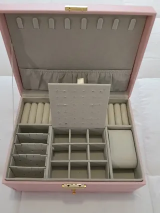 Joyero rosa con cajón y cerradura dorada