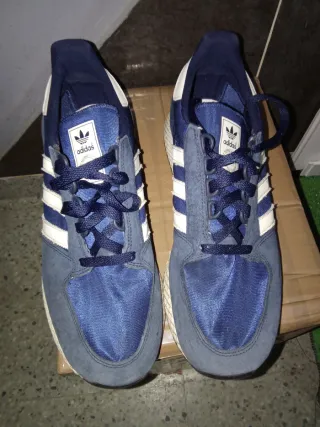 Deportivas Adidas Azul y Beige