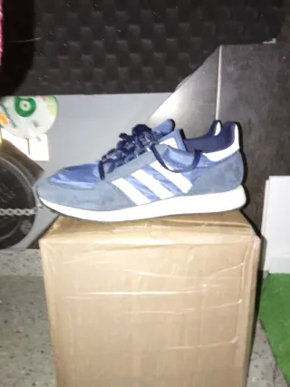 Deportivas Adidas Azul y Beige