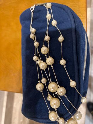 Collares y pendientes diseño