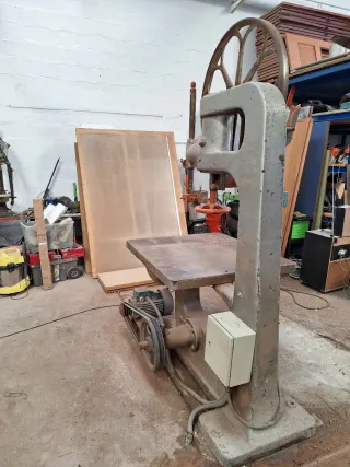 Sierra de cinta carpintería industrial