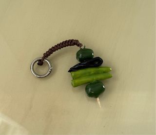 Llavero de arcilla hecho a mano