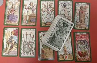 Tarot Maestro + Caja Madera Tallada