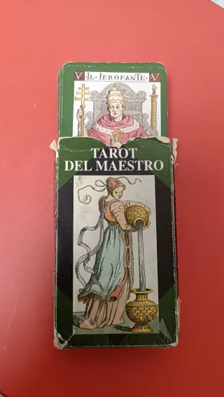 Tarot Maestro + Caja Madera Tallada