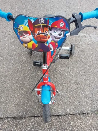 Bicicleta infantil Paw Patrol roja