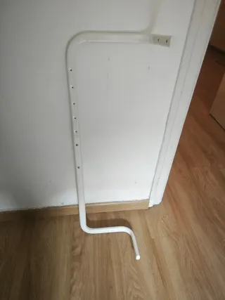 Barra extensible IKEA MULIG metal blanca