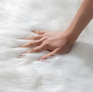 Alfombra Piel Sintética Blanca