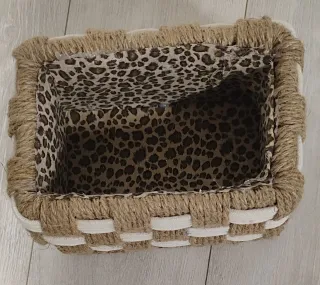 Cesta artesanal yute y tela estampado animal