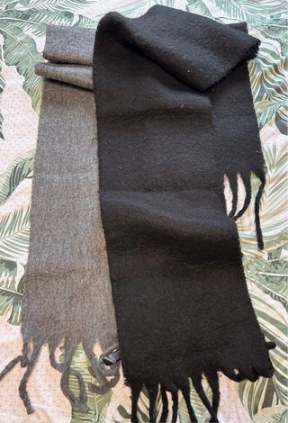 2 Bufandas H&M Gris y Negra