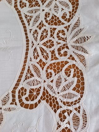 Mantelería antigua de hilo redonda