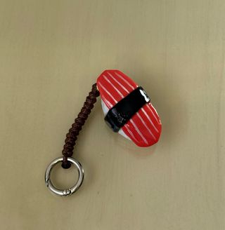 Llavero de arcilla hecho a mano