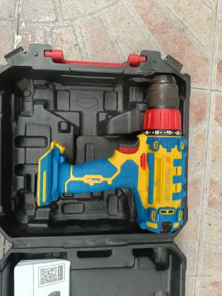 Aparafusadora Parkside 20V Edição Limitada