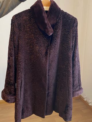 Abrigo imitación astracán granate Talla XL