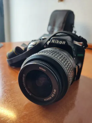 Cámara Nikon D3200 Kit + Accesorios