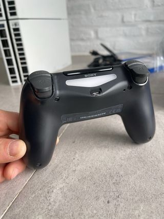 Pacchetto PS4 Fat 500GB Bianca + Controller e Giochi