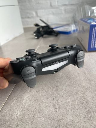 Pacchetto PS4 Fat 500GB Bianca + Controller e Giochi