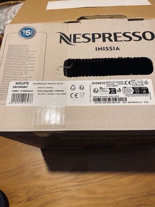 Cafetera Nespresso Krups Inissia Roja