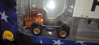 Camión Roadway escala 1:43 Ford serie C