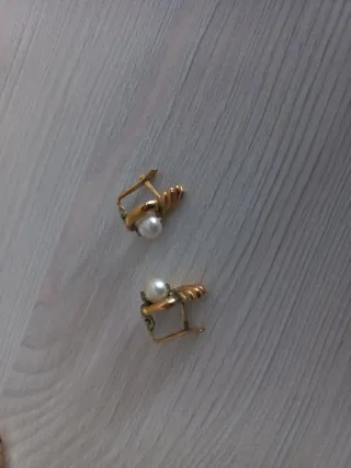 Conjunto de perlas y oro