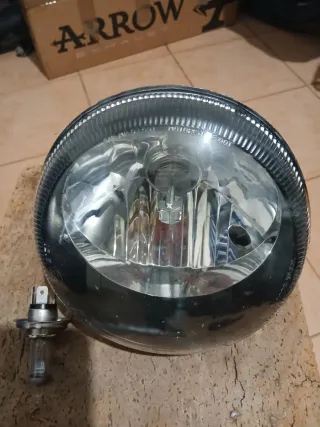 Faro Vespa GTS original en perfecto estado