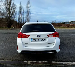 Toyota Auris 2015