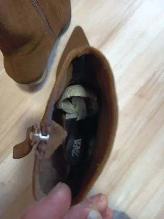 Botines de tacón punta fina marrones