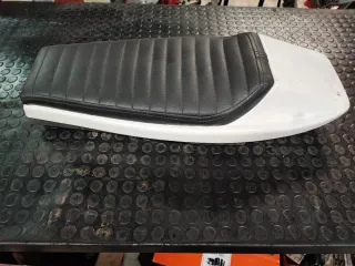 Colín moto cafe racer blanco