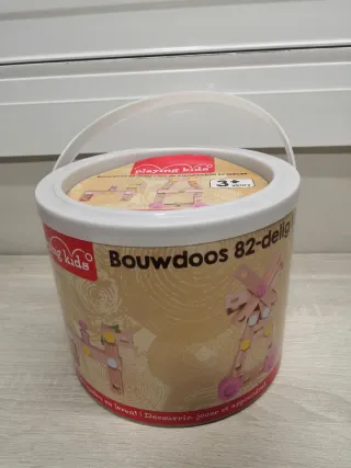 2 cubos construcción madera