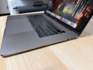 MacBook Pro 2018 i7 500Gb Gris Espacial