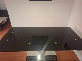 Mesa de salón cristal negro y metal