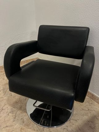 Sillon de peluquería negro hidráulico. 2 unidades.