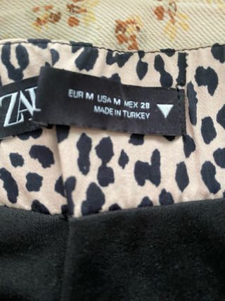 Falda corta Zara estampado leopardo