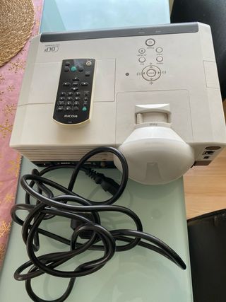 Proyector DLP Blanco y Gris