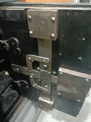 Caja fuerte antigua vintage