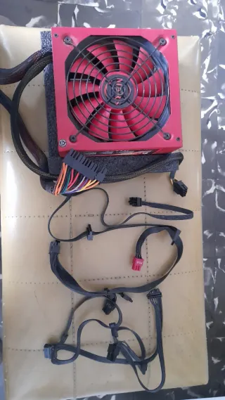 Fuente de alimentación MPVU 750W