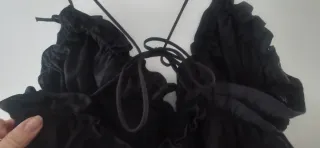 Blusa de tirantes negra