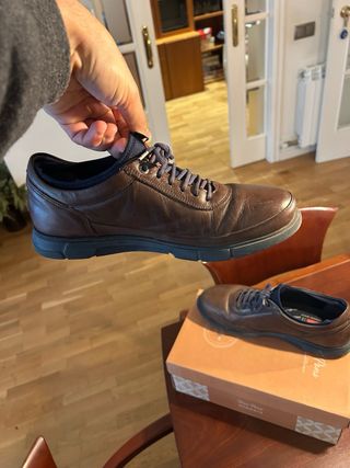 Zapatos Fluchos Piel Marrón Suela Ligera Hombre