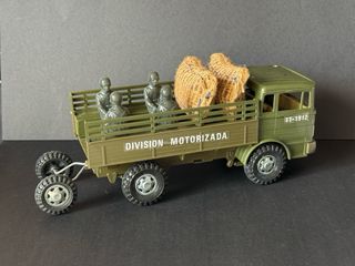 Camión con Pieza de Artillería Gozan