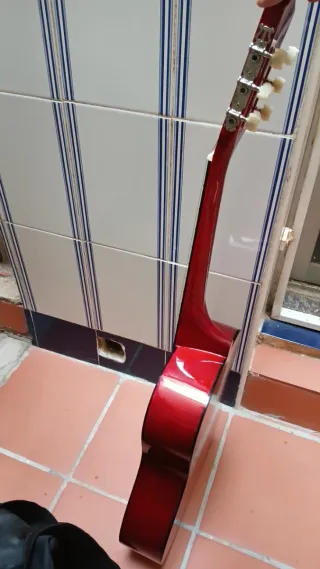 Guitarra Española Clásica Roja y Natural