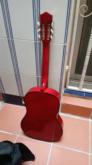 Guitarra Española Clásica Roja y Natural