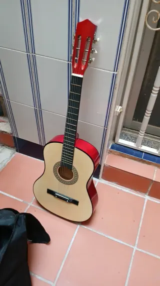 Guitarra Española Clásica Roja y Natural